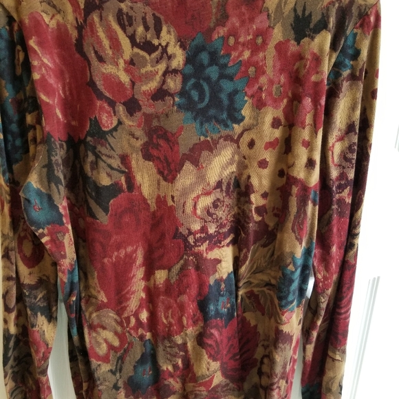 Top - Picture 3 of 6